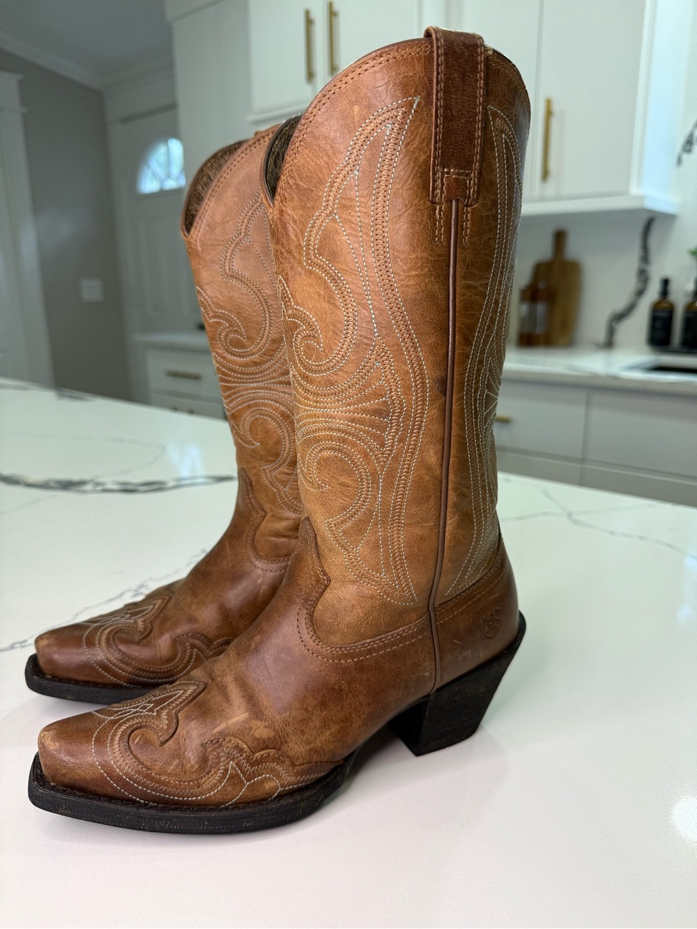 Ariat Women’s Round Up Sandstorm Western Boots - Snip Toe Size 5